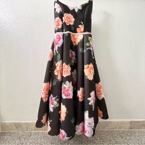 Glamazon Women’s Black Foral Printed Dress